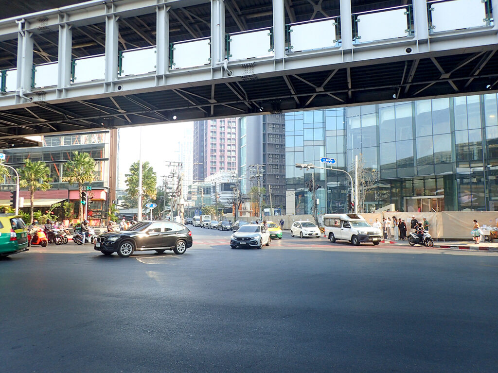 2025年2月バンコク・エカマイ駅付近